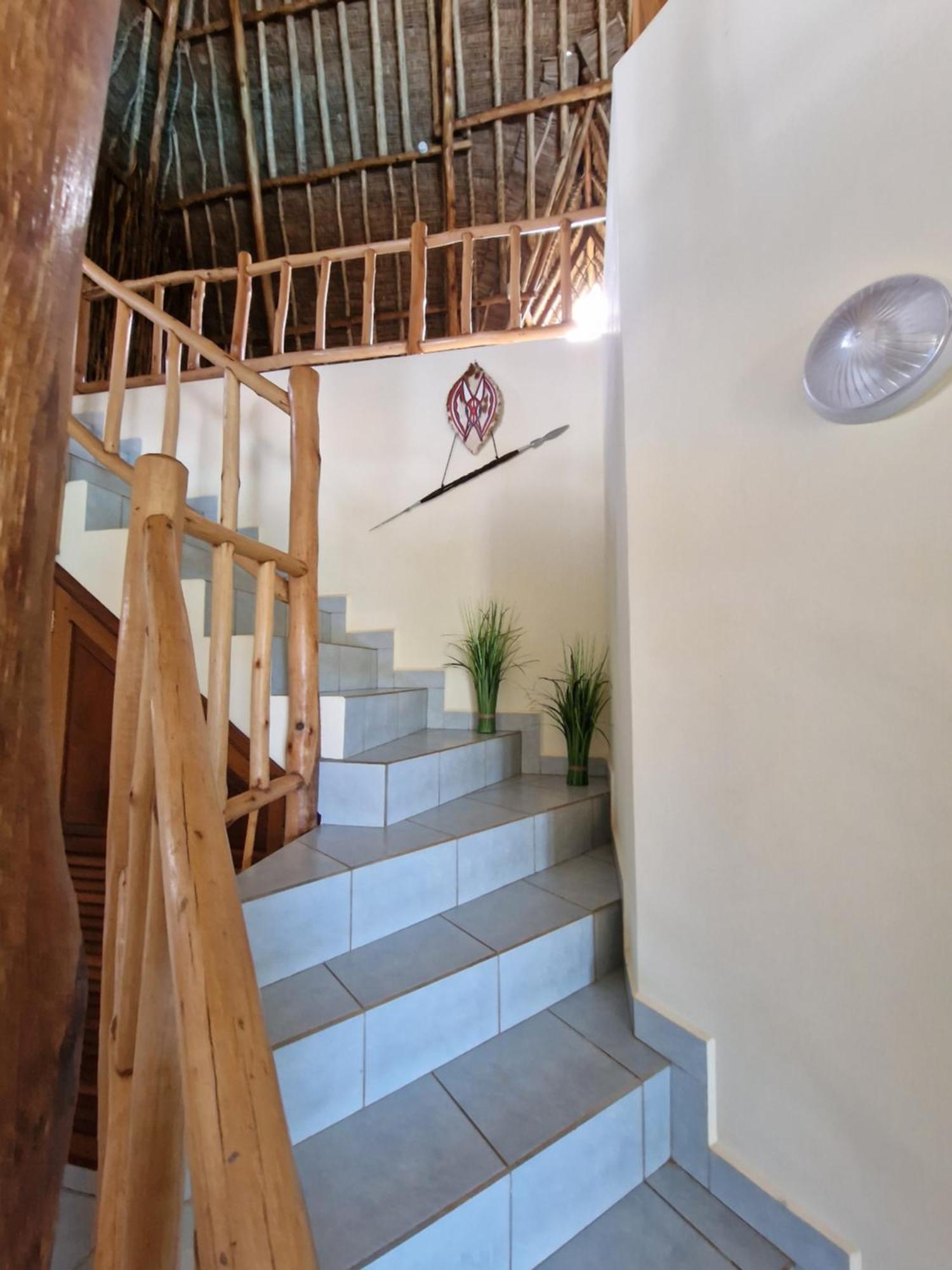 Paradiesische Villa Maisha Mazuri Mit Pool. Terrasse Und Personal Diani Beach Eksteriør billede