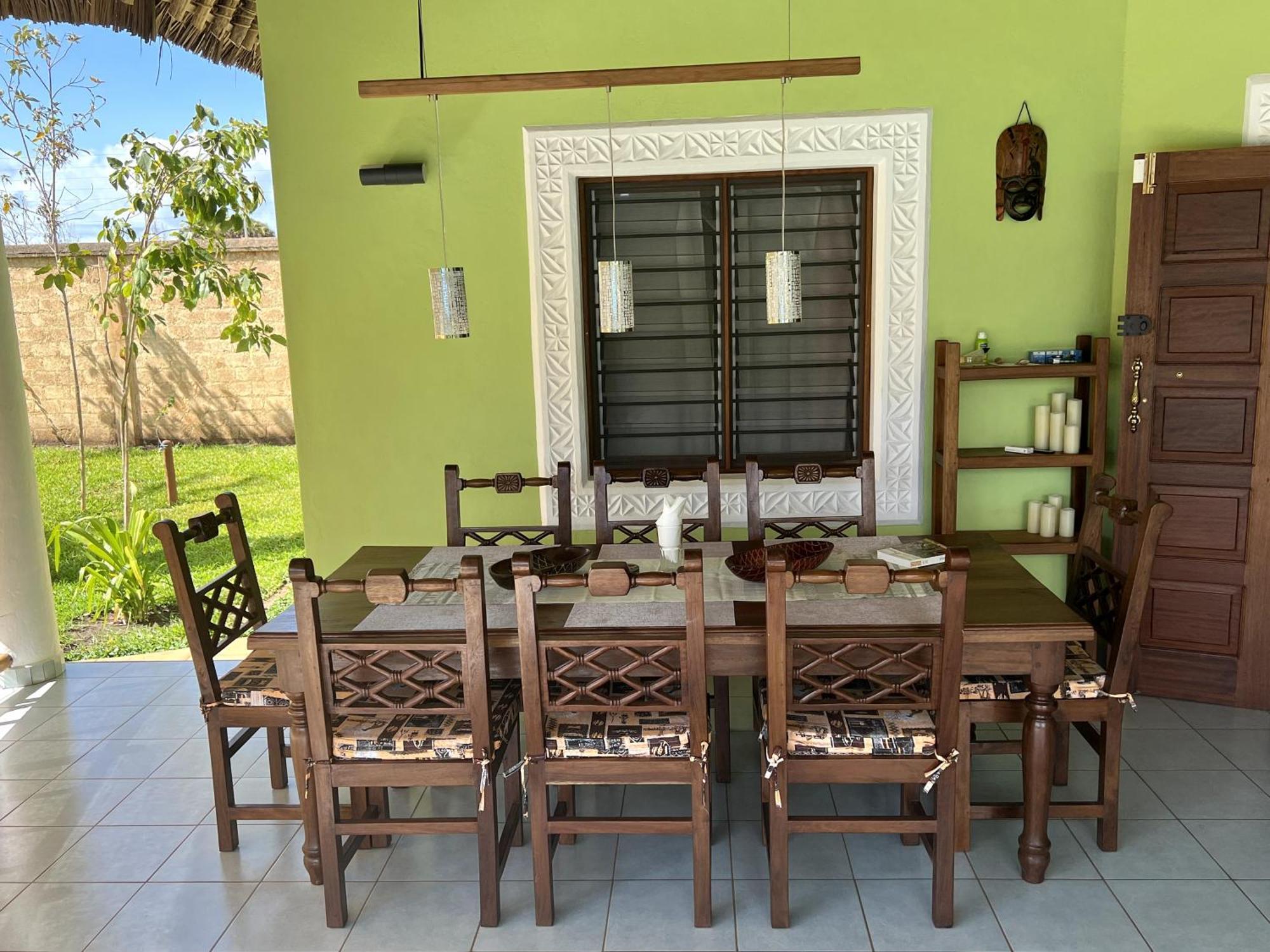 Paradiesische Villa Maisha Mazuri Mit Pool. Terrasse Und Personal Diani Beach Eksteriør billede