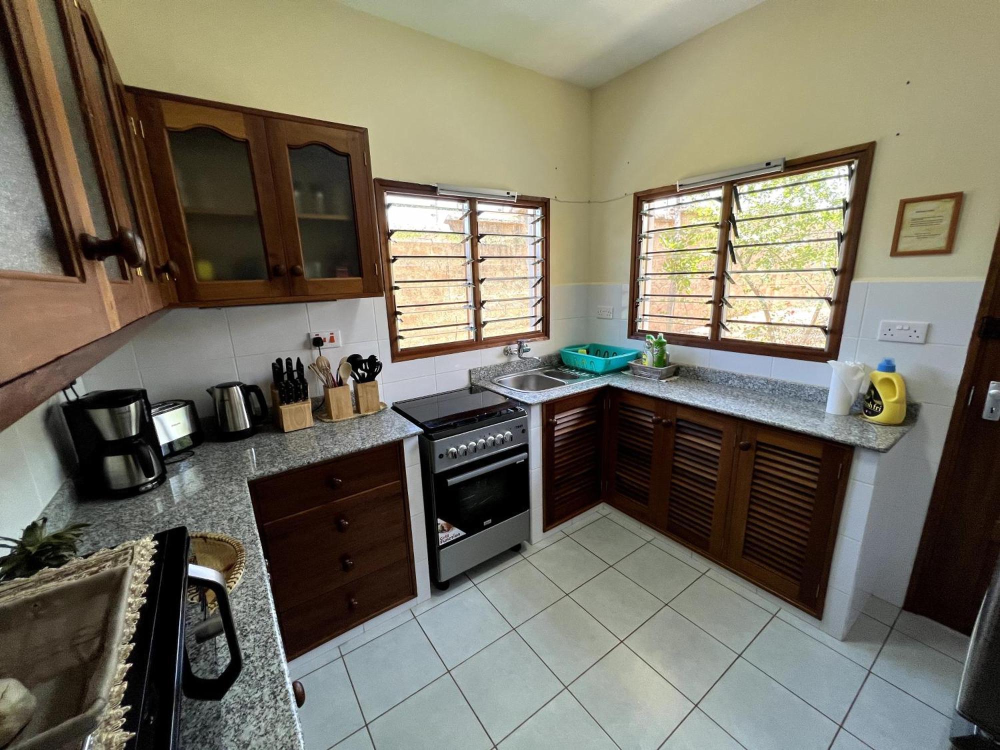 Paradiesische Villa Maisha Mazuri Mit Pool. Terrasse Und Personal Diani Beach Eksteriør billede