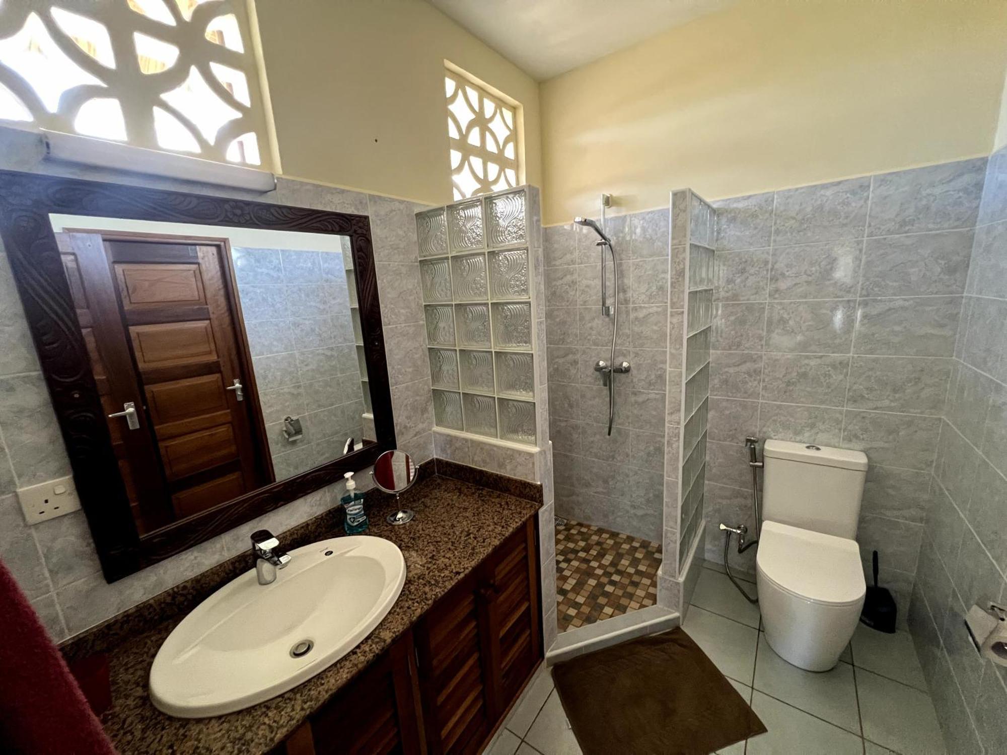 Paradiesische Villa Maisha Mazuri Mit Pool. Terrasse Und Personal Diani Beach Eksteriør billede