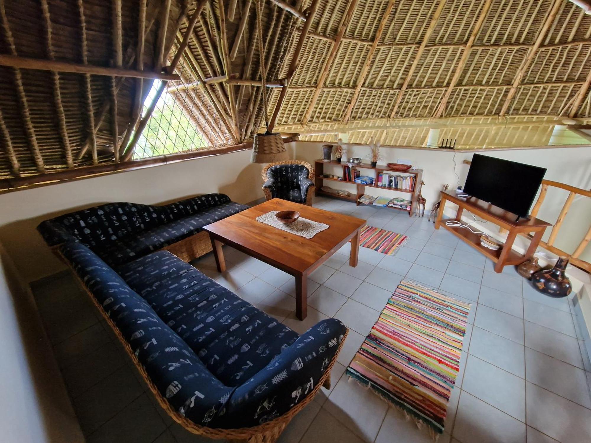 Paradiesische Villa Maisha Mazuri Mit Pool. Terrasse Und Personal Diani Beach Eksteriør billede