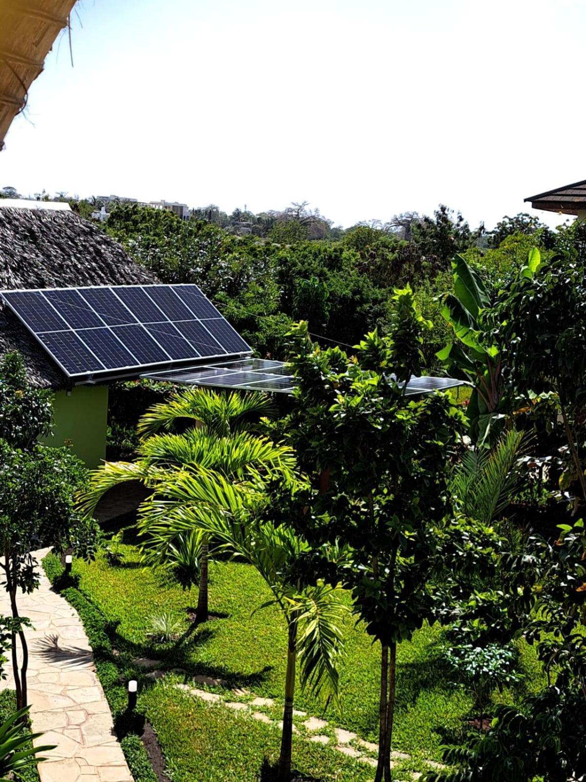 Paradiesische Villa Maisha Mazuri Mit Pool. Terrasse Und Personal Diani Beach Eksteriør billede