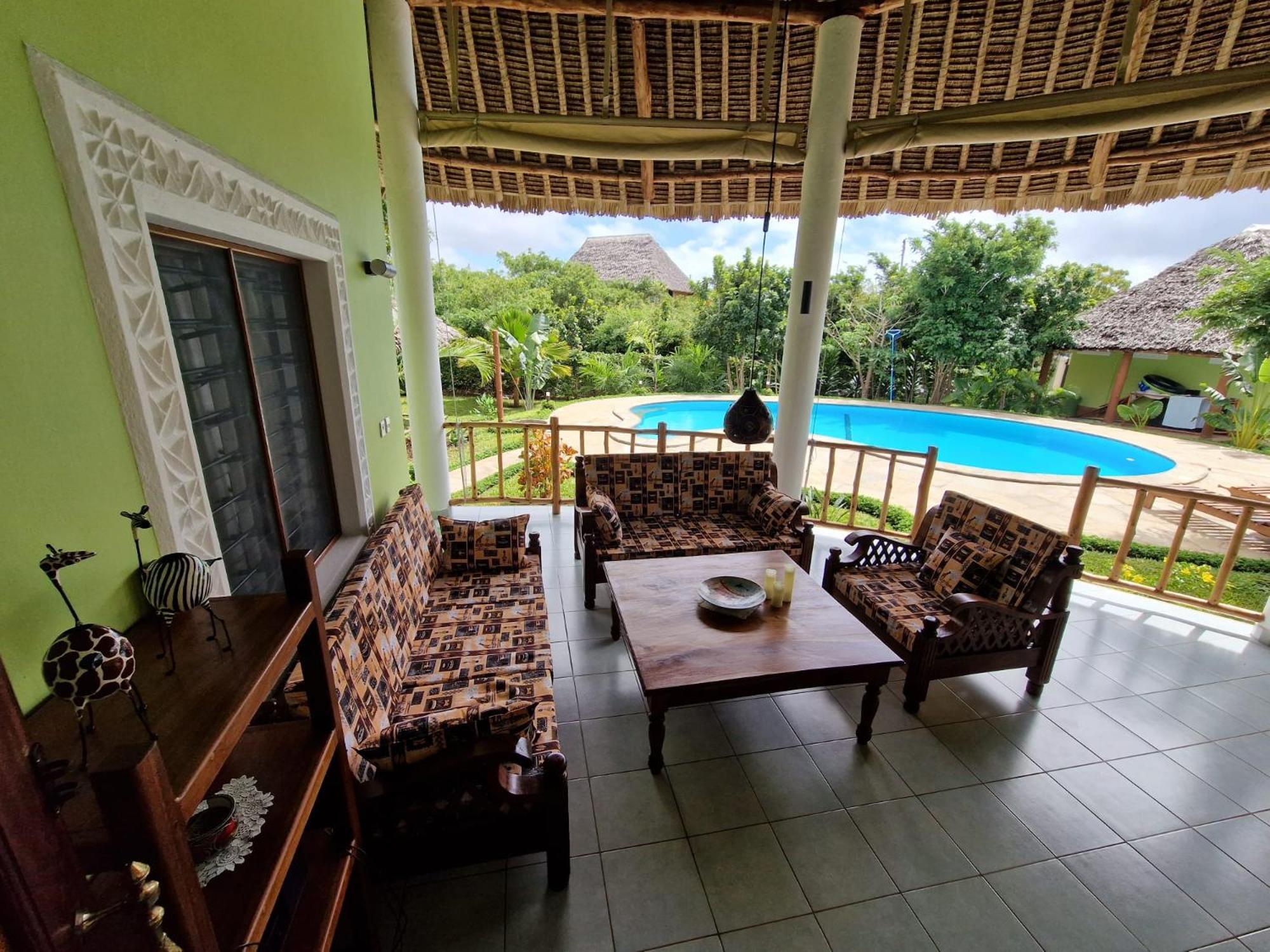 Paradiesische Villa Maisha Mazuri Mit Pool. Terrasse Und Personal Diani Beach Eksteriør billede